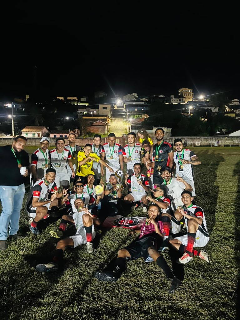 Conquistas e prestígio com troféus diante dos patrocinadores